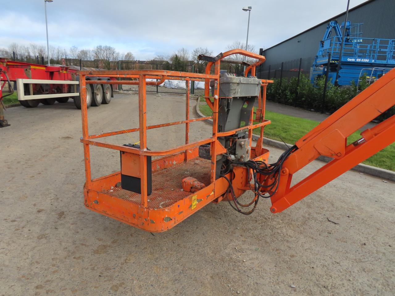 Sold - Scissor Lift - View 3